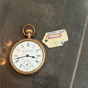 Hampden vintage Pocket Watch. Glass is missing from face
